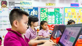 Bộ Y tế yêu cầu tăng cường công tác bảo vệ trẻ em trên môi trường mạng