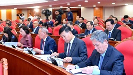 Bộ Chính trị quy định tiêu chuẩn chọn bí thư và chủ tịch cấp tỉnh