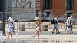 Nắng nóng kỷ lục tới 41 độ C tại Italy gây nguy hại tới sức khỏe