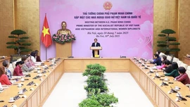 Thủ tướng Phạm Minh Chính gặp mặt các nhà ngoại giao nữ Việt Nam và quốc tế