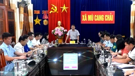 Toàn cảnh buổi làm việc.