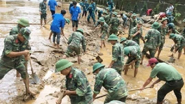 Quân đội chuẩn bị sẵn sàng tìm kiếm cứu hộ, cứu nạn đường không ứng phó bão số 11