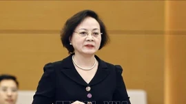 Báo cáo Bộ Chính trị về chế độ, chính sách, tiền lương của cán bộ, công chức, viên chức
