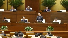 Ngày 28/11, Quốc hội tiếp tục thảo luận về các dự án luật