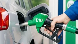 Thí điểm bán xăng sinh học E10 RON95 từ hôm nay 1/8