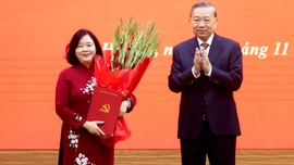 Bà Bùi Thị Minh Hoài giữ chức Bí thư Đảng ủy Mặt trận Tổ quốc, các đoàn thể Trung ương