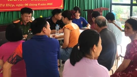 Hoàn tất chuyển tiền về xã, phường để tặng quà Quốc khánh