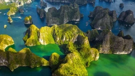 Vịnh Hạ Long - Khu di sản liên tỉnh đầu tiên