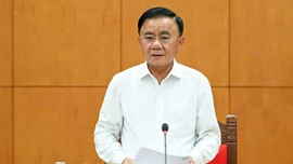Quy định của Bộ Chính trị về phân cấp quản lý cán bộ và quy hoạch, bổ nhiệm, giới thiệu ứng cử, tạm đình chỉ công tác, cho thôi giữ chức vụ, từ chức, miễn nhiệm đối với cán bộ