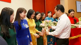 Ban Thường vụ Tỉnh ủy gặp mặt các nữ lãnh đạo, quản lý nhân kỷ niệm 20/10
