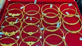 Giá vàng nhẫn tăng vọt 1,9 triệu đồng/lượng, lên cao nhất lịch sử
