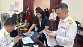 Thuế cơ sở 6 tổ chức Hội nghị hướng dẫn chuyển đổi hộ kinh doanh thuế khoán sang kê khai thuế