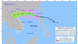 Bão số 9 giật trên cấp 17 hướng vào Bắc Bộ, cảnh báo mưa đặc biệt lớn