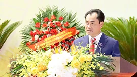 Đồng chí Trịnh Việt Hùng - Ủy viên dự khuyết Trung ương Đảng, Bí thư Tỉnh ủy Lào Cai giữ chức vụ Chủ tịch HĐND tỉnh Lào Cai, nhiệm kỳ 2021 - 2026