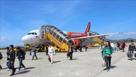 Thêm sân bay Liên Khương đóng cửa từ 19 giờ ngày 6/11