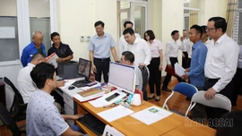 Phó Bí thư Tỉnh ủy Nguyễn Tuấn Anh kiểm tra tình hình hoạt động sau sáp nhập tại các xã Phong Hải, Xuân Quang và Bảo Thắng