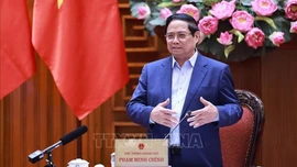 Thủ tướng: Khẩn trương trình Bộ Chính trị đề án đầu tư trục đại lộ cảnh quan sông Hồng