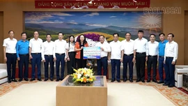 Trao hỗ trợ