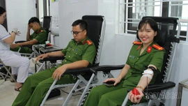 11 cán bộ, chiến sỹ công an hiến máu cho Bệnh viện Đa khoa số 2 tỉnh Lào Cai