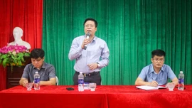 Lãnh đạo xã Bát Xát trả lời những ý kiến, kiến nghị của nhân dân.