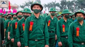 Không gọi nhập ngũ công dân cận thị trên 1.5 diop, viễn thị các mức độ