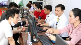 Bảo lưu chế độ lương, phụ cấp trong 6 tháng sau sắp xếp đơn vị hành chính