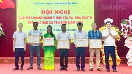 Yên Bình gặp mặt, khen thưởng 10 doanh nghiệp, hợp tác xã, nhà đầu tư 