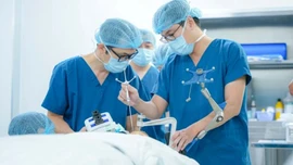 Bước ngoặt trong điều trị động kinh bằng robot định vị thần kinh hàng đầu thế giới