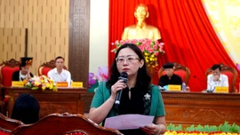 Đồng chí Giàng Thị Dung dự và chỉ đạo tổng duyệt Đại hội điểm MTTQ Việt Nam xã Mậu A