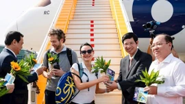 Việt Nam đón khách du lịch quốc tế thứ 20 triệu, ghi dấu mốc tăng trưởng chưa từng có trong 65 năm qua