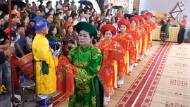 Linh thiêng Lễ hội Đền Tuần Quán