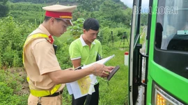 Các đơn vị kinh doanh vận tải, lái xe đăng ký tham gia Giải thưởng “Vô lăng vàng” lần thứ 12 năm 2024