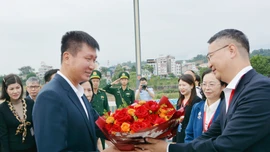 Đoàn đại biểu tỉnh Lào Cai xuất cảnh, bắt đầu chuyến thăm và làm việc tại tỉnh Vân Nam (Trung Quốc)