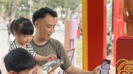 "Xé túi mù" để trải nghiệm di sản
