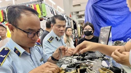 Sản xuất hàng giả có thể bị phạt 400 triệu đồng