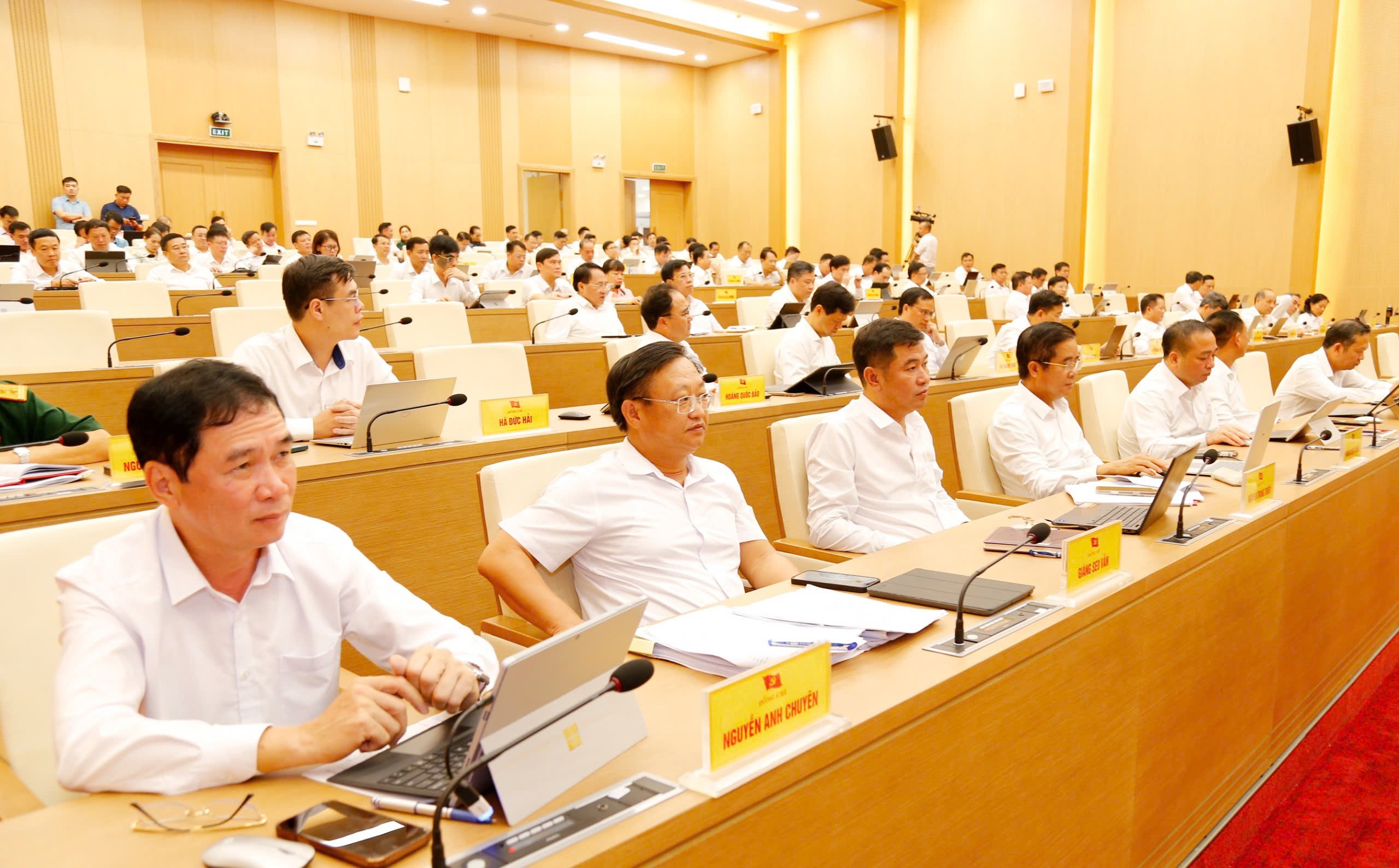 Đại biểu dự hội nghị. z7028467033526-827358399c0937a1f76391c20f1f9600.jpg