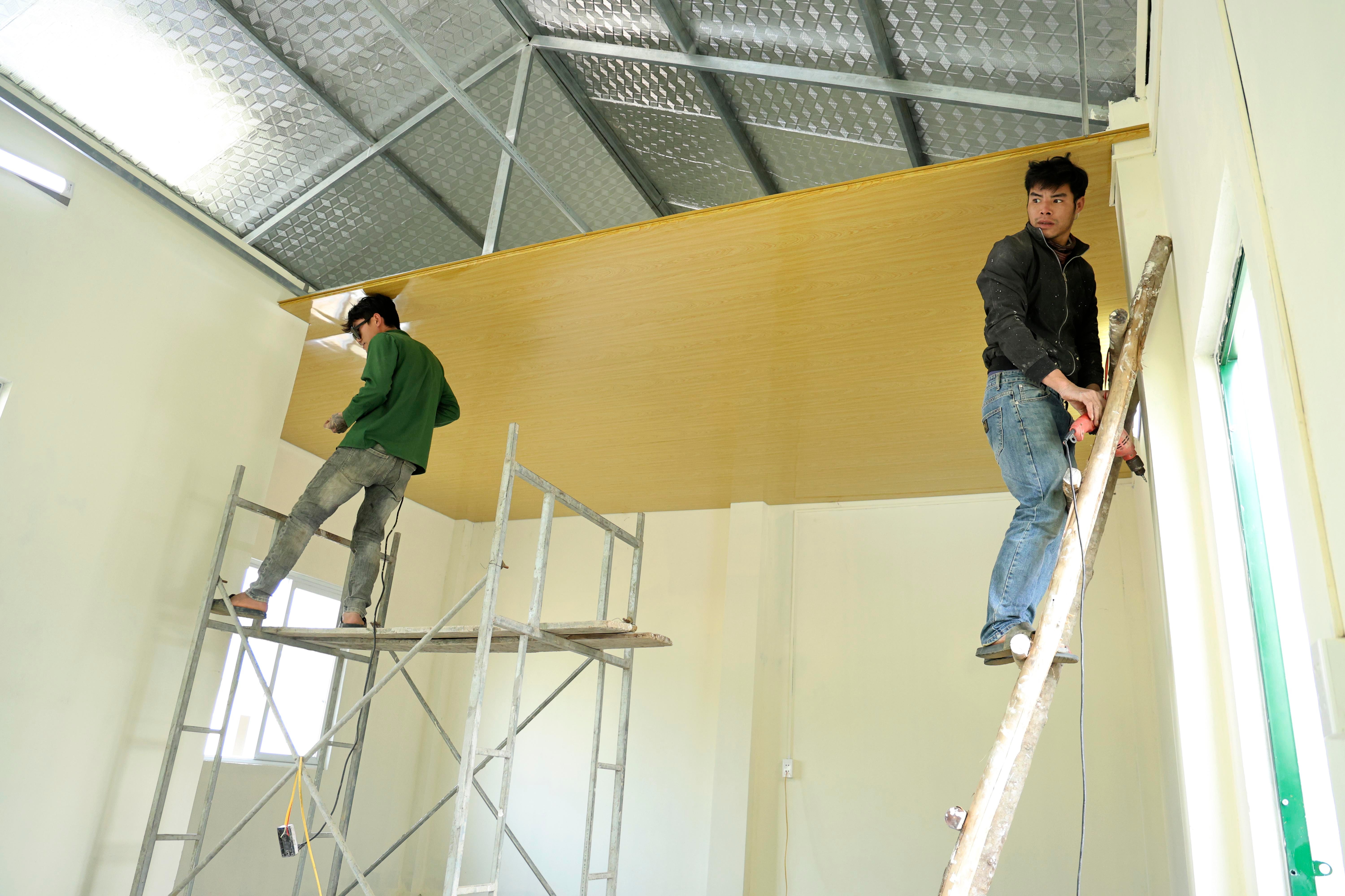 Nhà lợp tôn lạnh và trần chống nóng. 060a8182.jpg