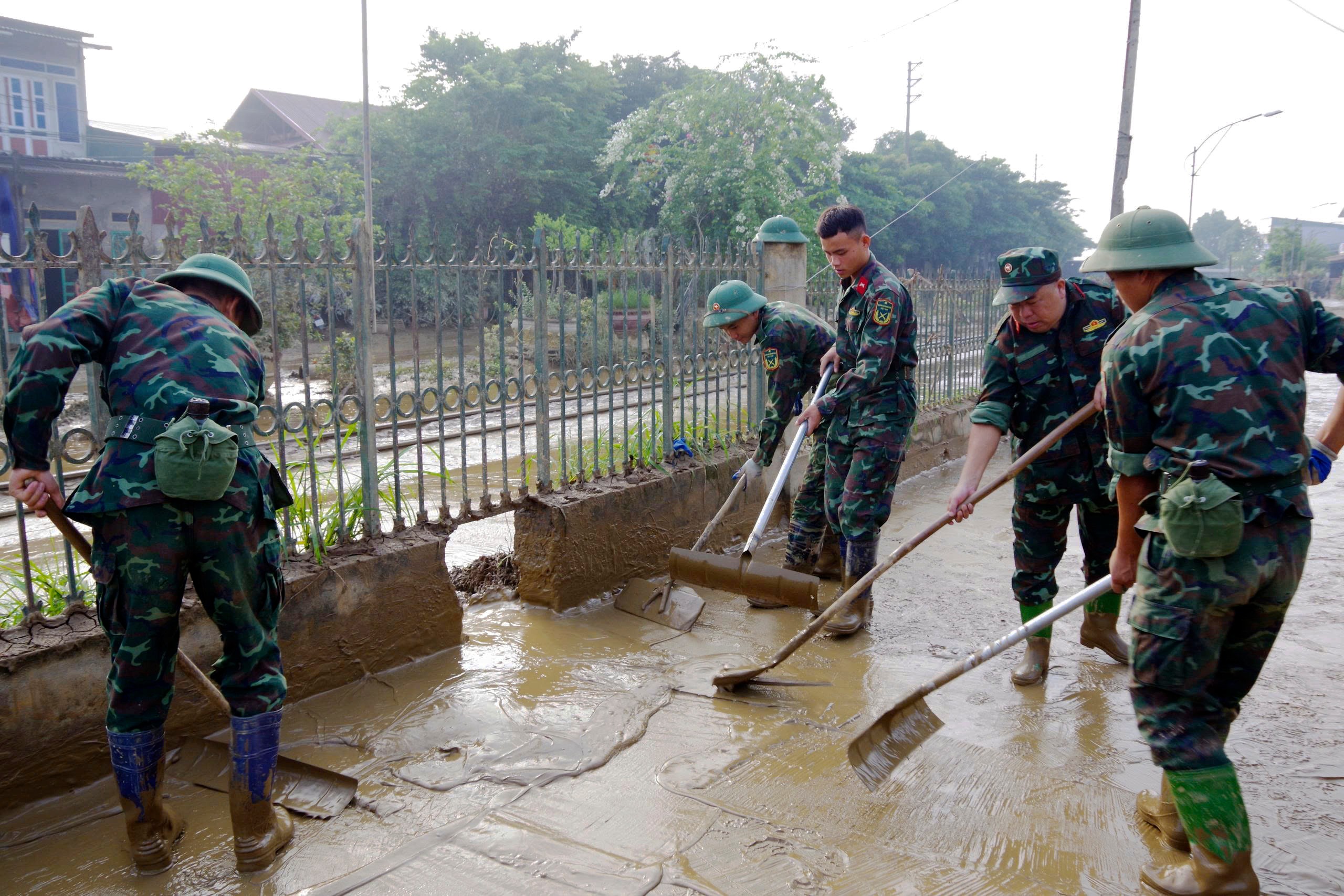 Tinh thần của lực lượng vũ trang tỉnh thời gian qua là: "chủ động, kịp thời, hiệu quả". Ảnh: Hữu Đức. z7093560692953-2aade4cab6b468bca9368e54263d8a12.jpg