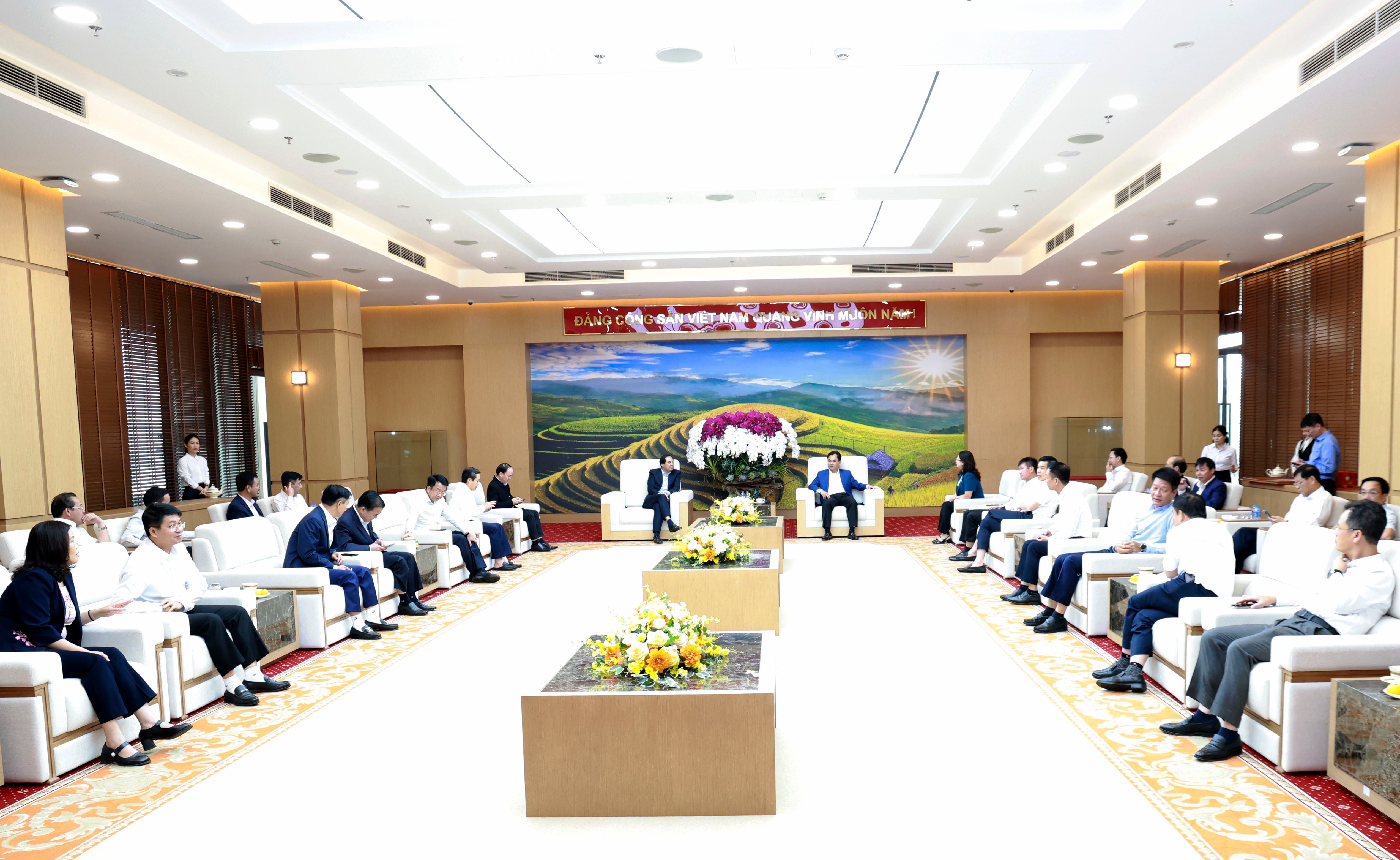Quang cảnh buổi tiếp và làm việc. 060a0789.jpg