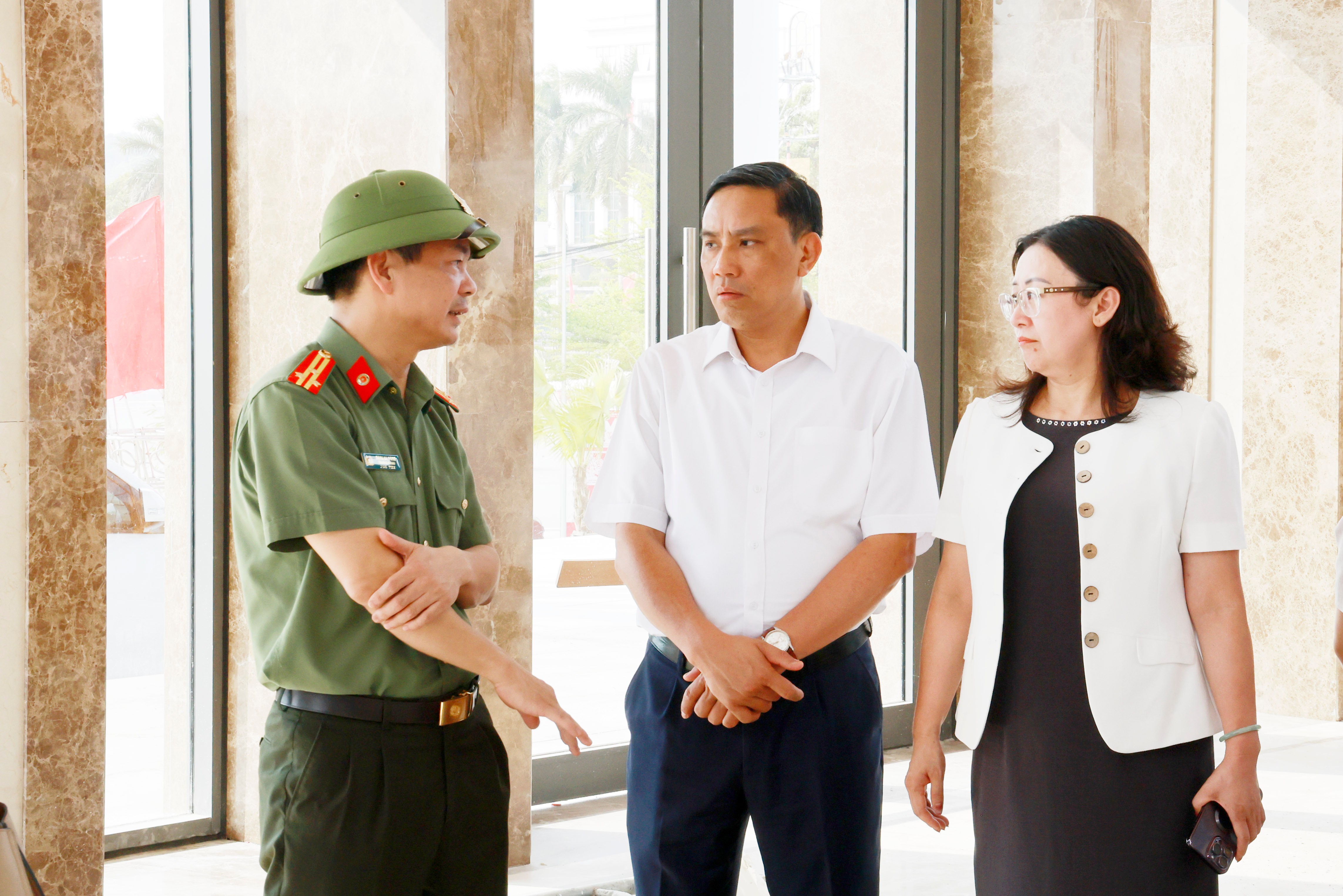 Các đồng chí Thường trực Tỉnh ủy cho ý kiến chỉ đạo về phương án bảo vệ an ninh Đại hội đại biểu Đảng bộ tỉnh lần thứ I, nhiệm kỳ 2025 - 2030. 060a7198.jpg