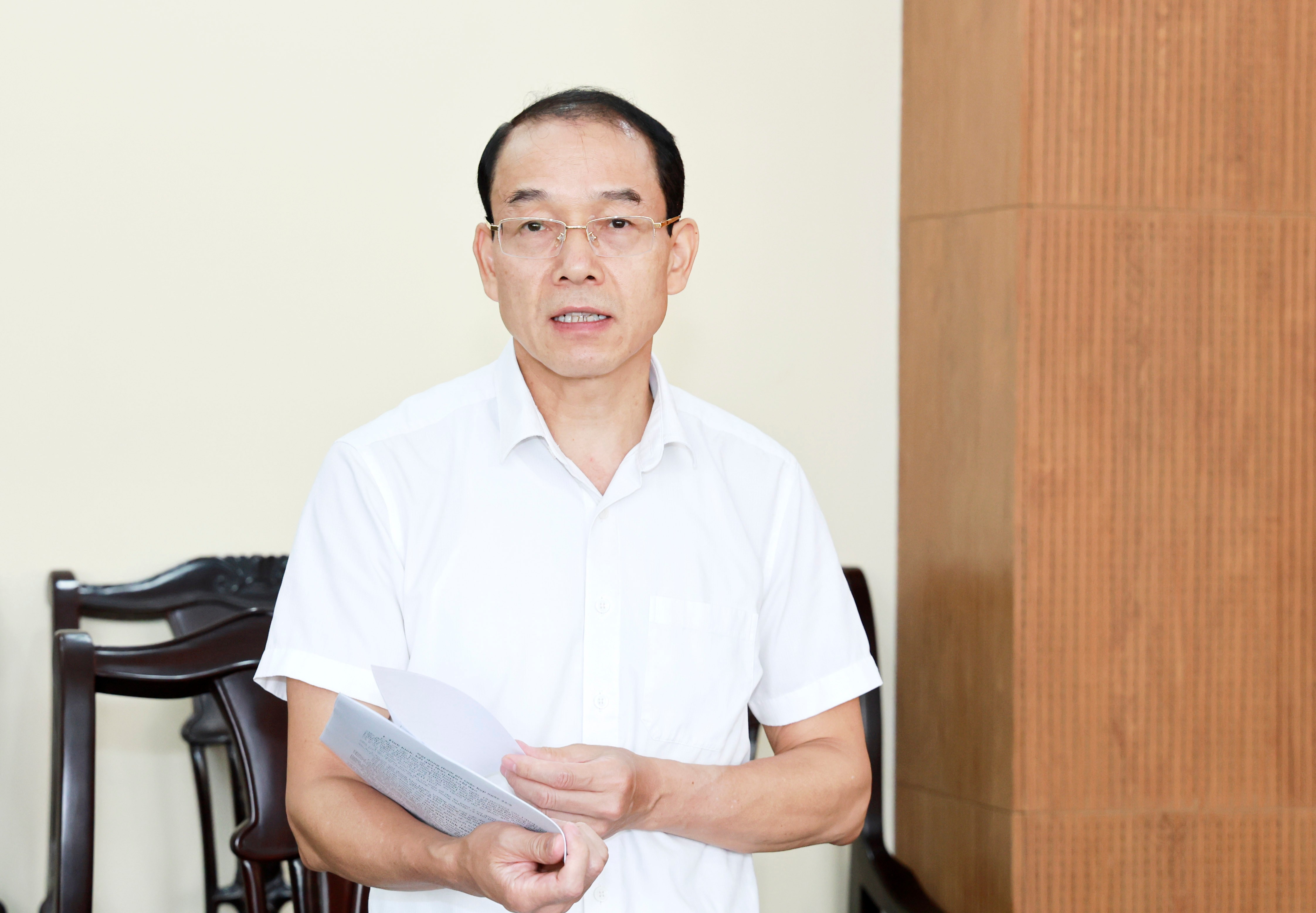 Đồng chí Nguyễn Quang Vĩnh, Phó Giám đốc Sở Nông nghiệp và Môi trường phát biểu. 060a9438.jpg