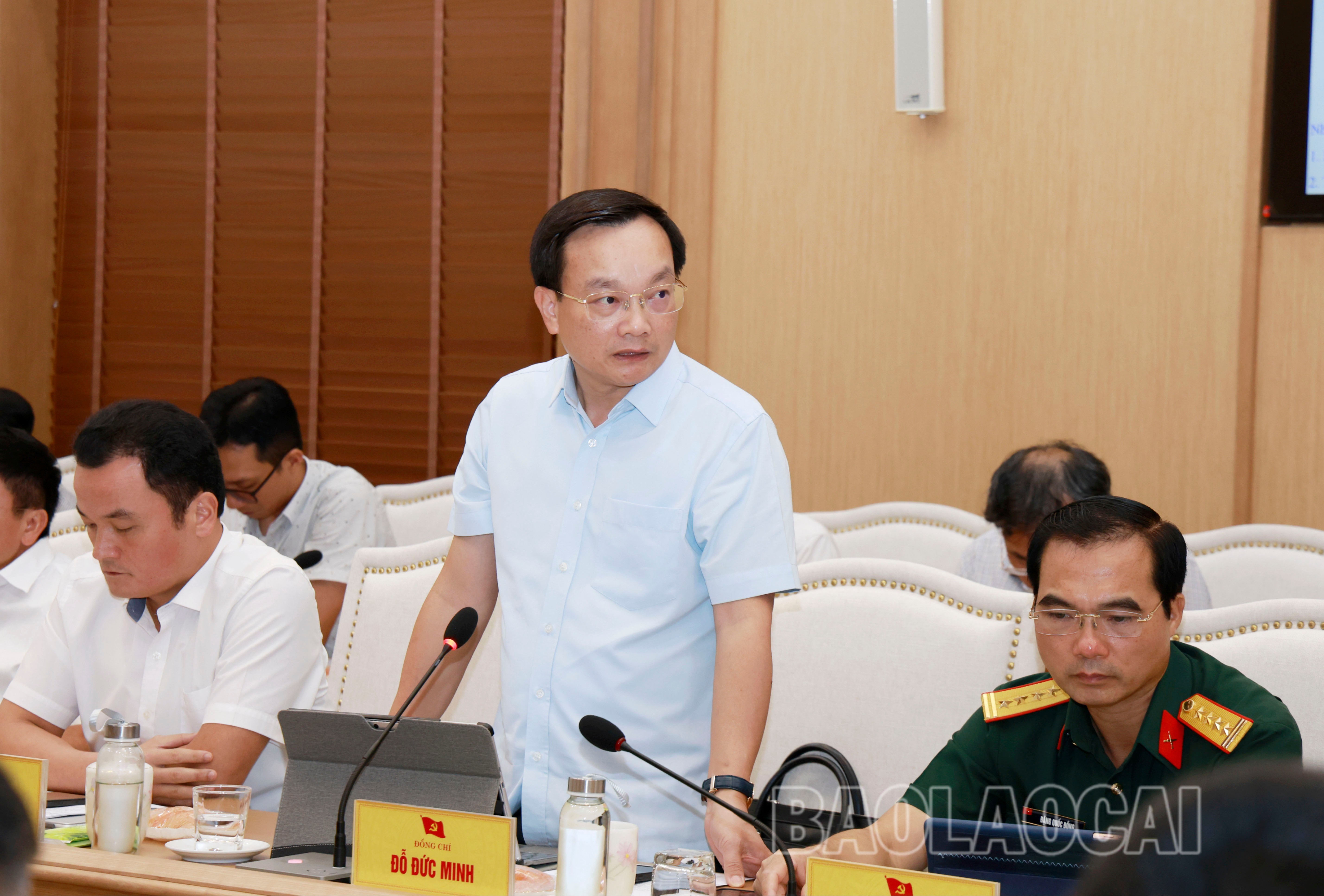 Giám đốc Sở Tài chính tham gia ý kiến. 060a8181-5414.jpg