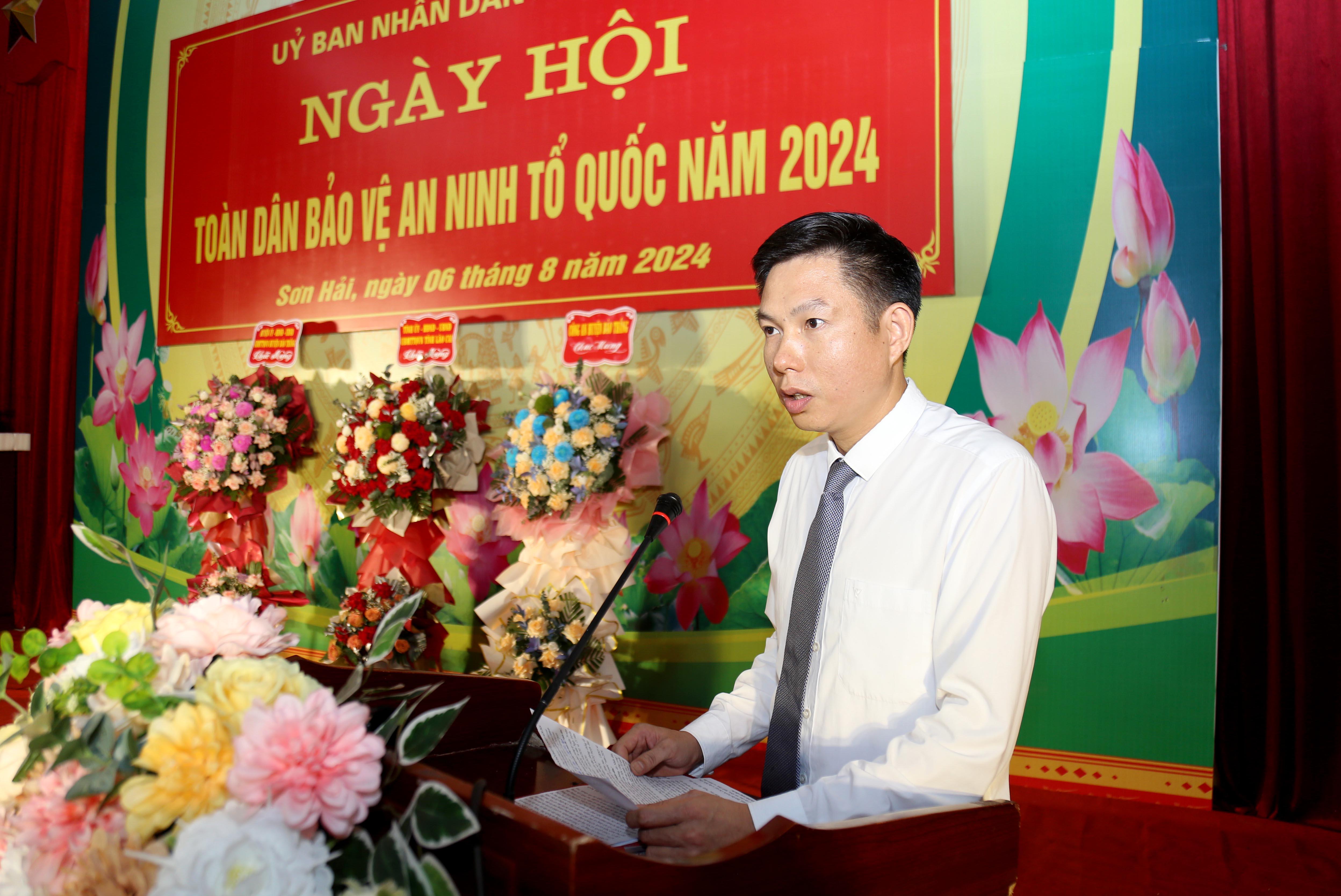 Chủ tịch UBND xã Sơn Hải trình bày diễn văn. IMG_1958.JPG