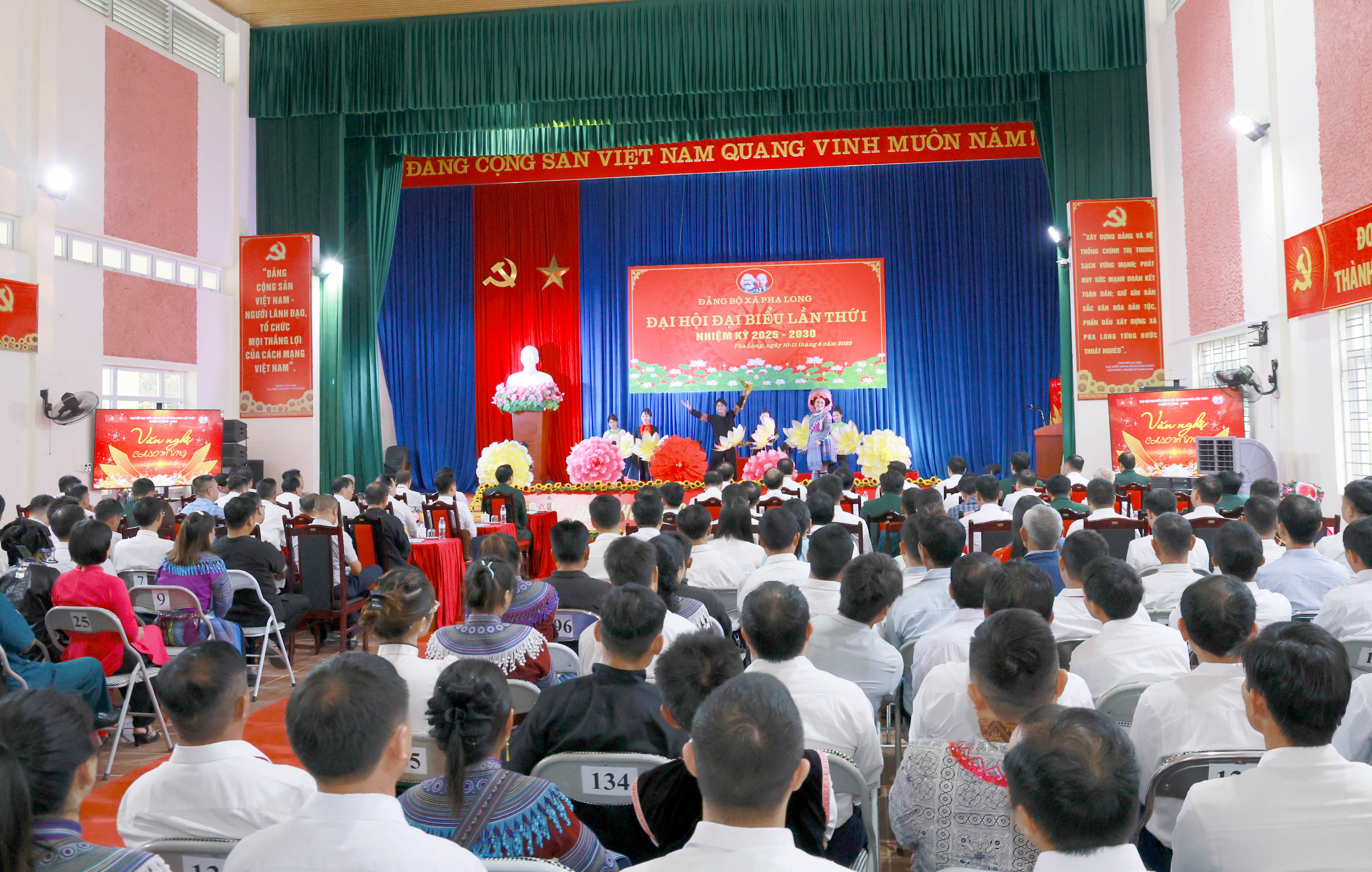 Quang cảnh Đại hội. 060a5380.jpg