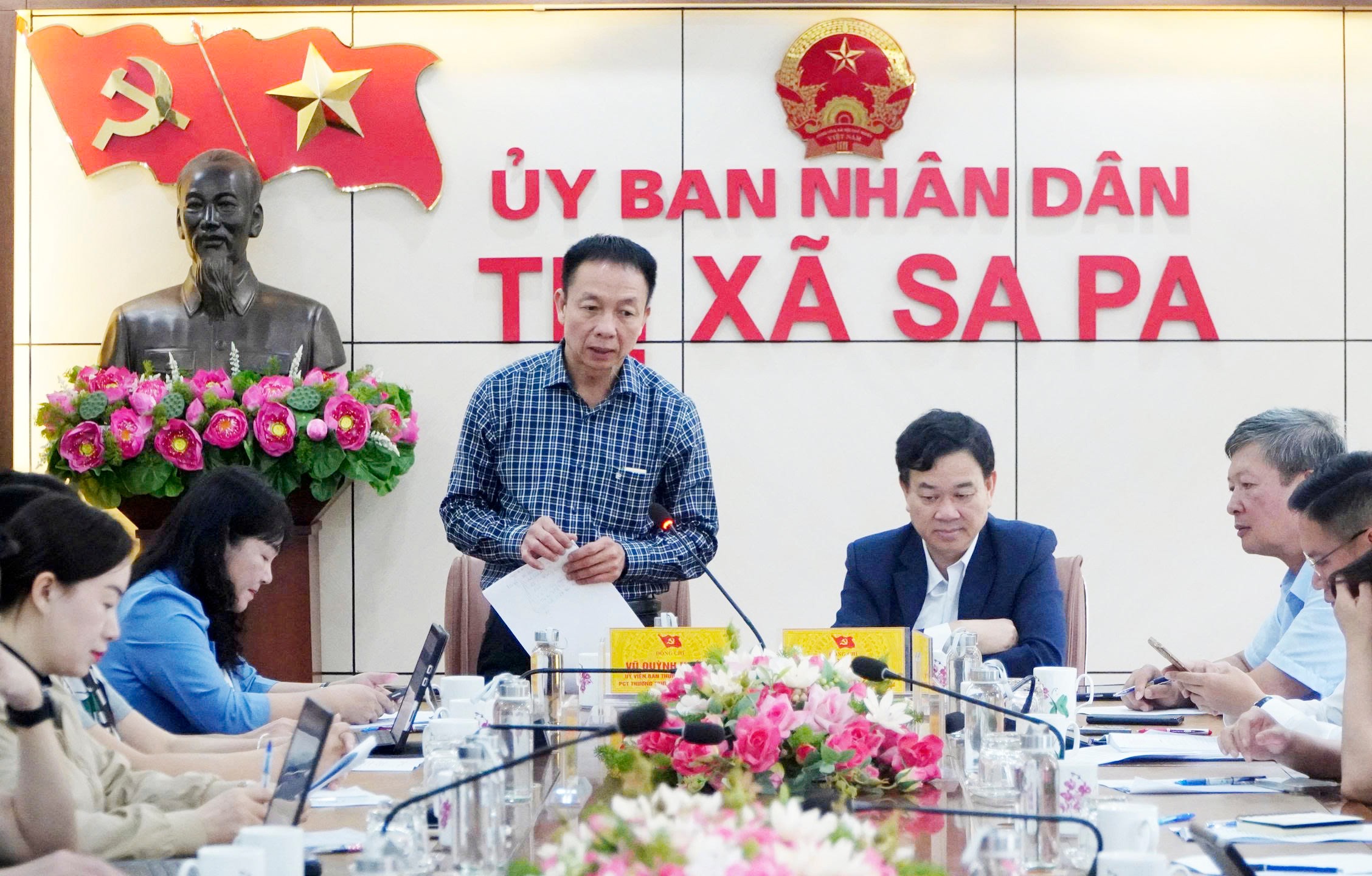 Đại diện đoàn công tác tỉnh Yên Bái phát biểu. z6650383289354-50a1c455d29f9626f028ce81d29a5fc0.jpg