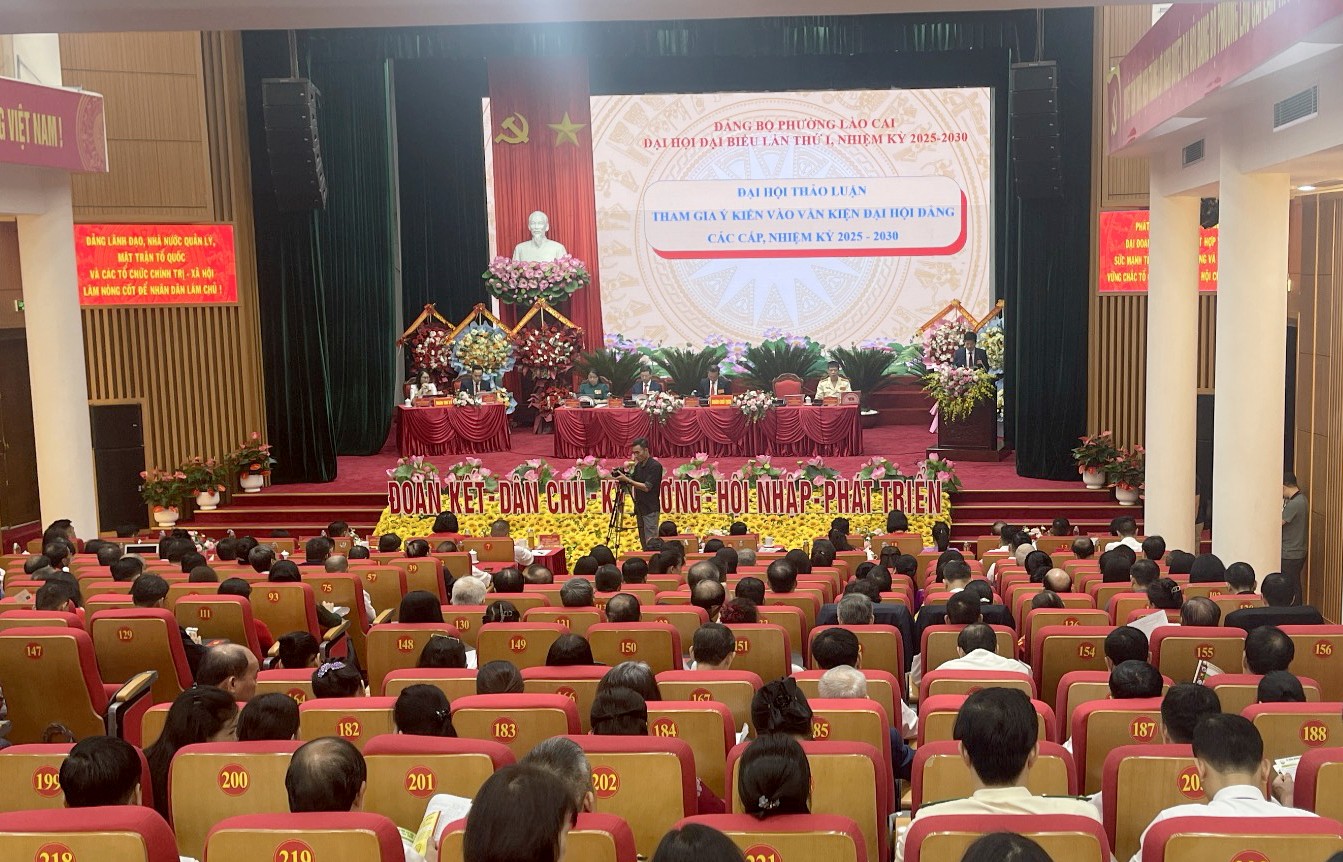 Quang cảnh phiên trù bị Đại hội đại biểu Đảng bộ phường Lào Cai lần thứ I. z6875124534101-6f5675b55589c8e859876ec7ab8db4d6.jpg