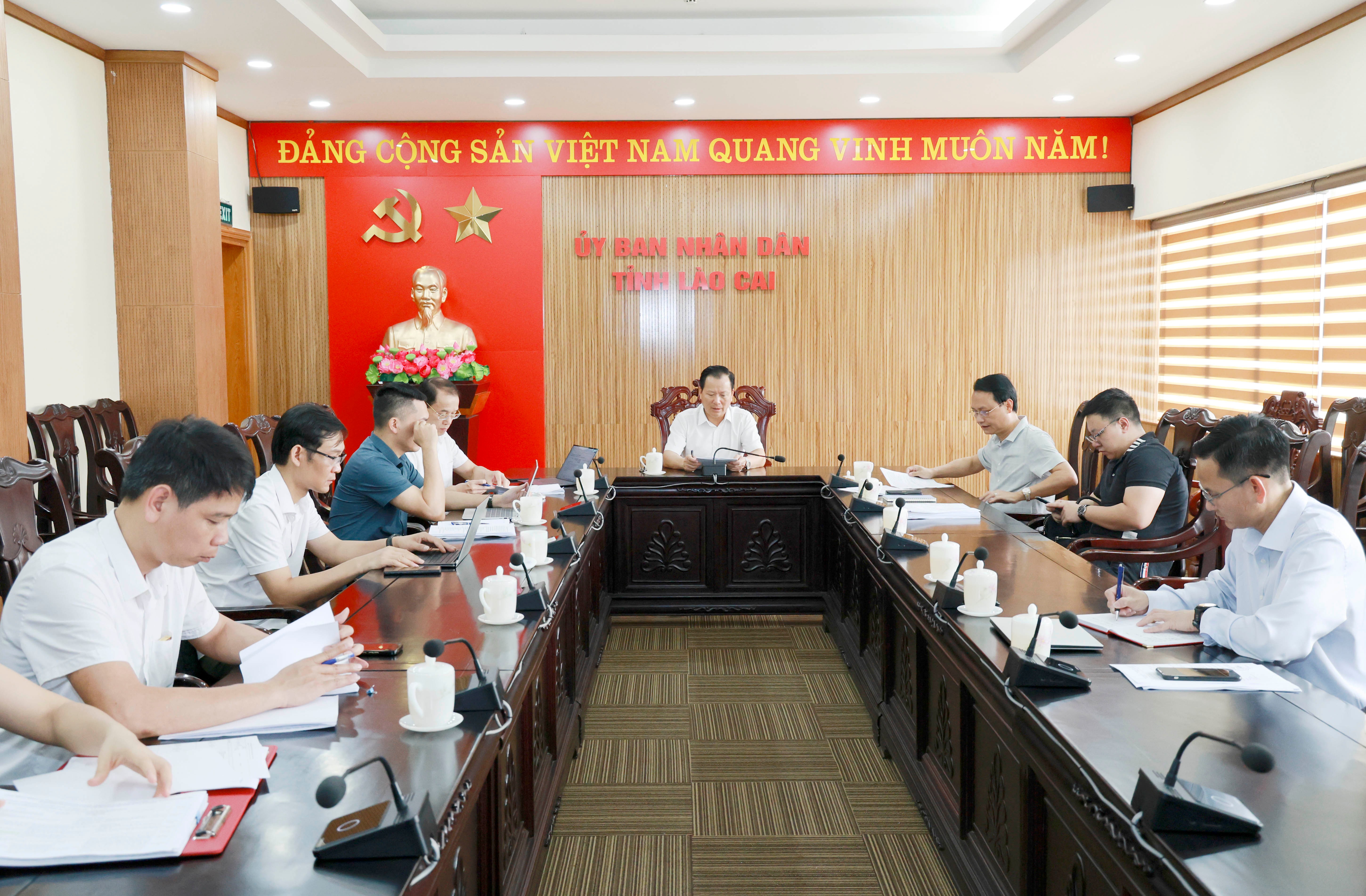Quang cảnh cuộc họp. 060a9406.jpg