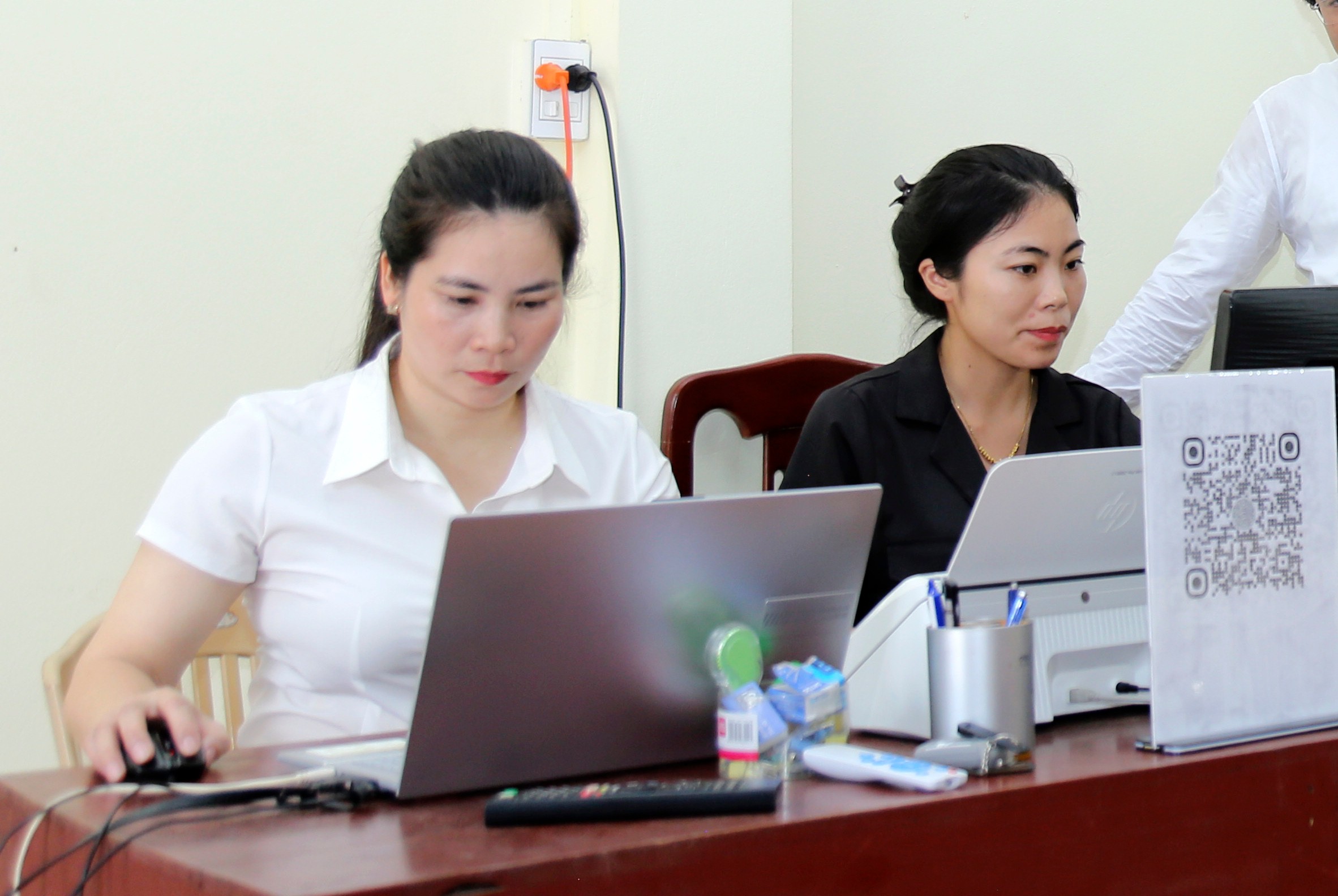Có 22 công chức, viên chức xã Gia Phú được cấp Chứng chỉ "Chuẩn kỹ năng sử dụng công nghệ thông tin". img-2324.jpg