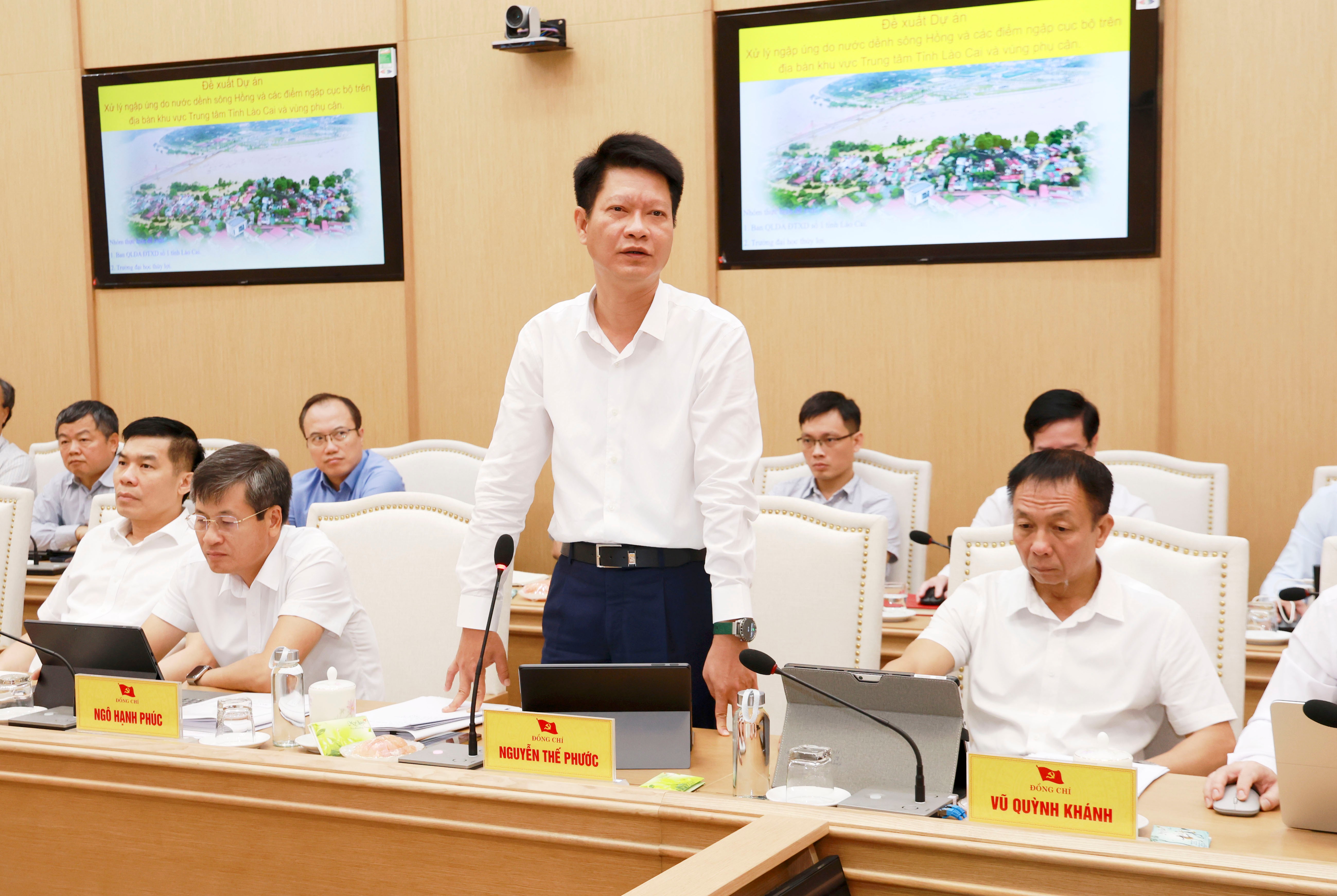 Đồng chí Nguyễn Thế Phước - Ủy viên Ban Thường vụ Tỉnh ủy, Phó Chủ tịch Thường trực UBND tỉnh phát biểu. 060a8225.jpg