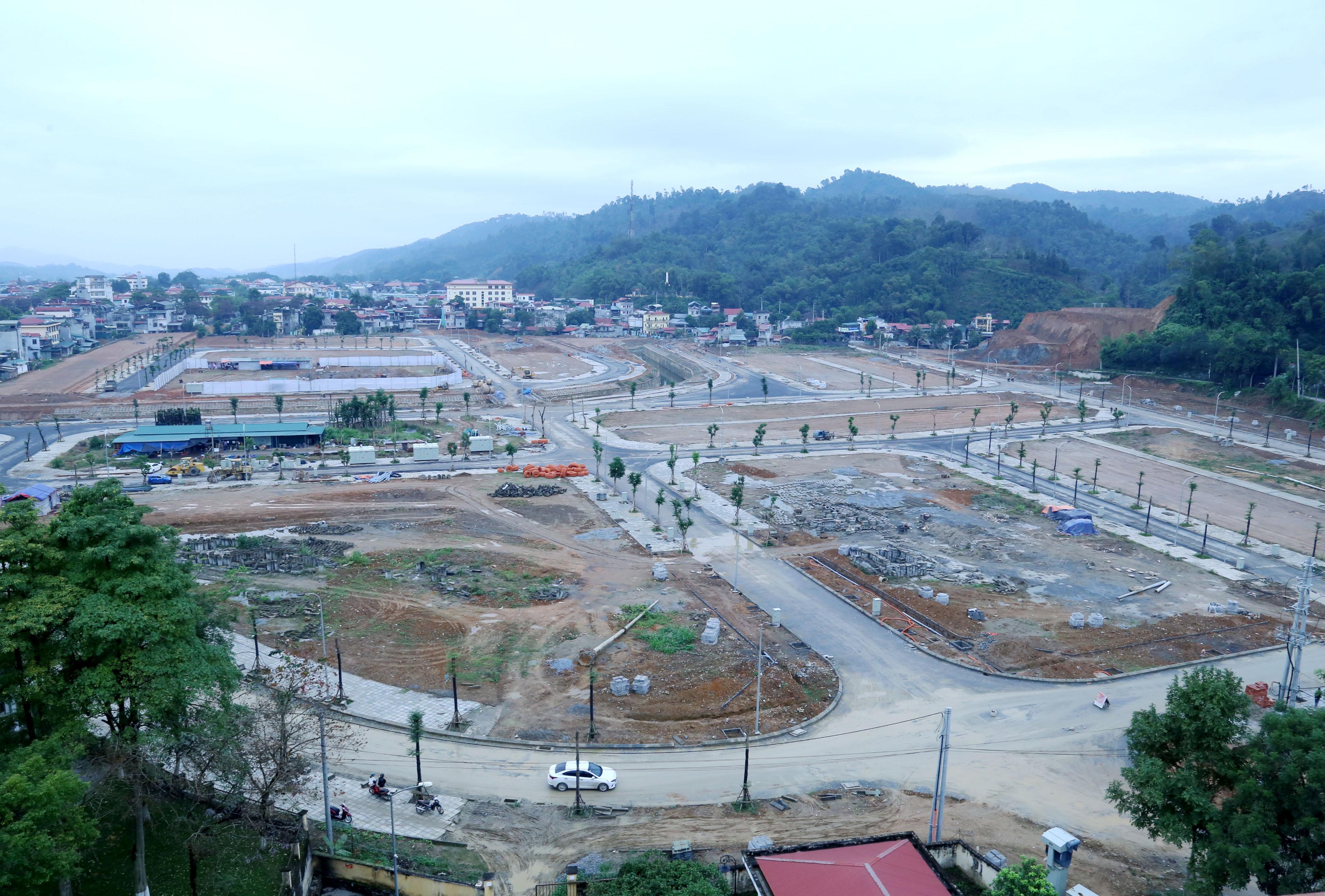 Nhờ làm tốt công tác dân vận chính quyền mà huyện Bảo Thắng có nhiều thuận lợi trong thực hiện nhiều dự án đầu tư lớn. IMG_4715.JPG